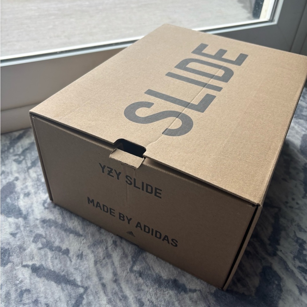 Authentic Yeezy slides Flax Sz 8-Excellent! with Box! - Picture 14 of 15